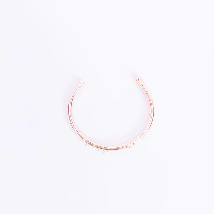Cosmic Orbit Choker